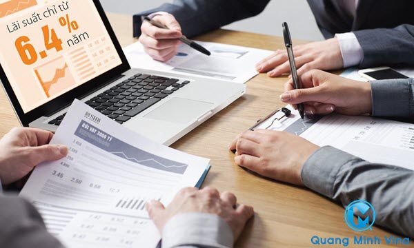 Việc kiếm doanh thu và việc kiểm soát giấy tờ liên quan đến thuế cực kì quan trọng